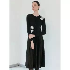 [막스까르띠지오] 연말룩 모노 빅플라워 니트 플리츠 원피스_P412056731