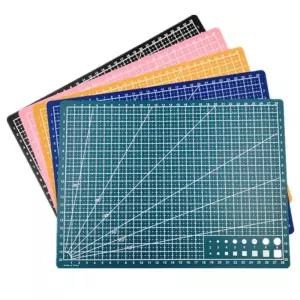 데스크 커팅매트 A4사이즈 커팅매트 커팅보드 컷팅매트 책상깔판