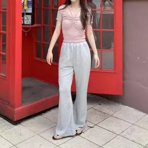 [하프클럽/]여성 골지 홀터넥 프릴 반팔티 세트