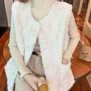 [하프클럽/]페이크소재 퍼 슬리브리스탑 슬리브리스트렌디