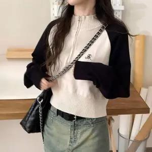 [하프클럽/]레이디 데일리룩 풀오버원단 지퍼업 쇼트 기장 숏탑 풀슬리브