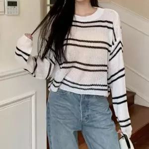 [하프클럽/]박시핏 줄무늬 시어 울탑데일리룩 2톤