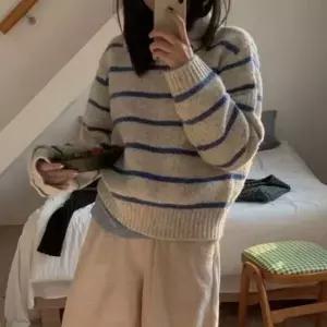 [하프클럽/]심플룩 유니크 노멀 걸스오픈 셔츠칼라 줄무늬 스웨터