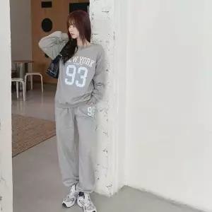 [다잇템] 여성용 운동 트랙수트 맨투맨과 프린팅 세트 바지_23961324_588872