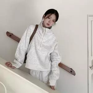 [다잇템] 여성 맨투맨과 폴라넥 넓은 바지 하프집업 세트_23961521_588872