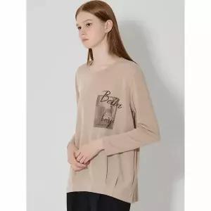 [하프클럽/르오트]시그니처 레터링 아트웍 티블라우스