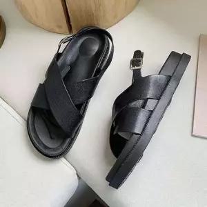 여성 버클 스트랩 조절 패션 샌들