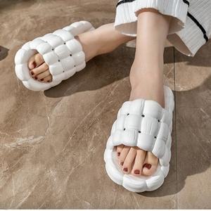 여성 물 잘빠지는 미끄럼방지 욕실슬리퍼 욕실화 (WCEA94D)