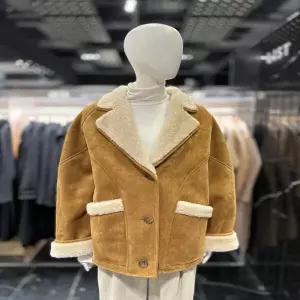 [리스트] 와이드카라 부클 무스탕 TWUJKO82040