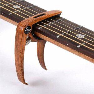 [JHQRSN0B_4B]집게형 우드 카포 기타카포