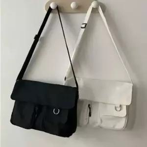 후스토리 학생 메신저백 포켓 패션 크로스백 엠보싱 구름 다용도 빅사이즈 니트백