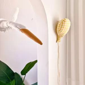 벽걸이 체크 풍선쿠션 2color장식 아이방인테리어 키즈룸 키즈 인형 장식 쿠션