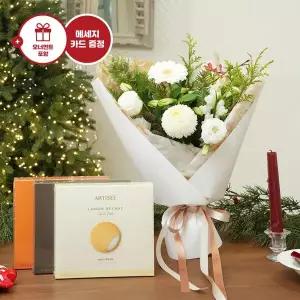 화이트 크리스마스 꽃다발 + 아티제 랑그드샤 쿠키 3종 (우유크림 밀크초콜릿 솔트카라멜 선택)