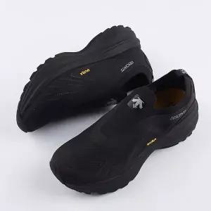 [하프클럽/데상트]데상트 공용 시티 리프트 슬립온 쿠셔닝 스니커즈 블랙 SP