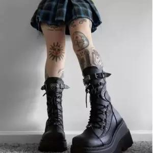 여성 2컬러 텍스처 믹스 하이플랫 레이스업 미들부츠