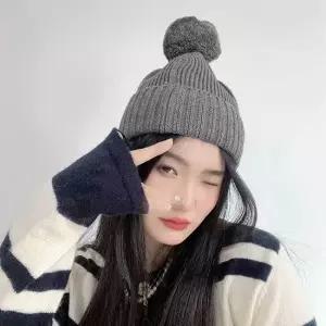모자 그레이 방울 비니 폼폼 니트 패션 겨울 여성