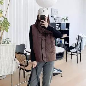 [하프클럽/]여성 뽀글이 양털 버클넥 패딩 조끼