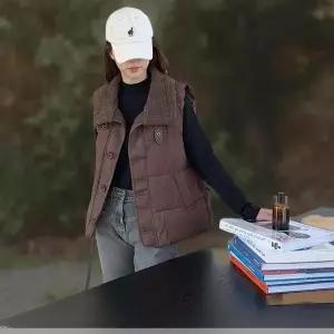 [하프클럽/]여성용 양털 뽀글이 버클넥 패딩 조끼 베스트