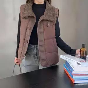 [하프클럽/]여성용 양털 뽀글이 버클넥 패딩 조끼 베스트