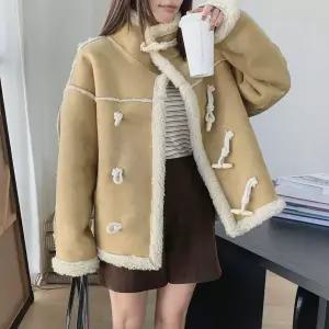 [하프클럽/]여성용 양면 후리스 무스탕 자켓 단추 디테일 떡볶이 스타일