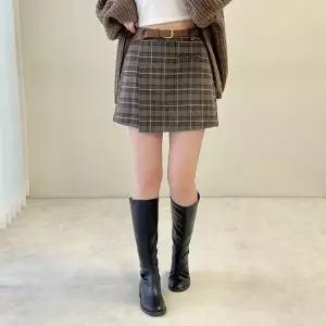 여자 연말룩 체크 랩 겨울반바지 A라인 벨트 치마바지