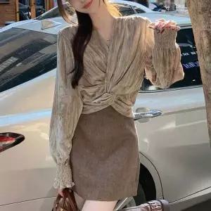 [하프클럽/]꼬임 크롭 블라우스 브이넥 랩 st 어깨