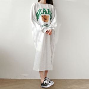 문에이블 데일리 편안한 영문 나염 곰돌이 베이직 롱 맨투맨 원피스