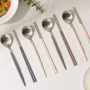 국산 스텐 예쁜 숟가락 젓가락 신혼부부 가족 수저 세트/고급/한식/숫가락/식당/선물용/커트러리/캠핑/답례