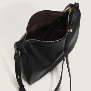 자라 ZARA 여성 소프트 심플 숄더 레더 가방 바게트 호보백 3컬러