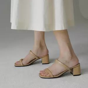 챠챠 스트랩 뮬 슬리퍼 (레더/에나멜)(2.5/5CM)