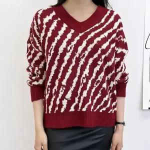 [하프클럽/]무늬 하이라이트 레이디 데일리 브이컷 레드풀오버