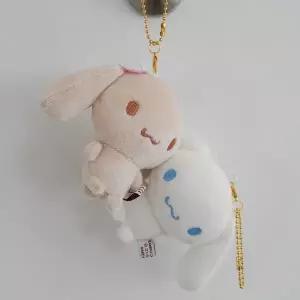 [갓샵]산리오 커플 자석 인형 키링 2P 세트 태닝 시나모롤 모카 우정 백팩 가방 참 열쇠 고리 키홀더