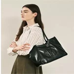 [NS홈쇼핑][헤지스ACC] HIBA6E538BK 시그니처 H패치 블랙 와이드 무광 쇼퍼백 L..