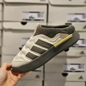 [국내매장 당일출고 245~275mm] 아디다스 아디퍼프 뮬 JR0062 털슬리퍼 방한화