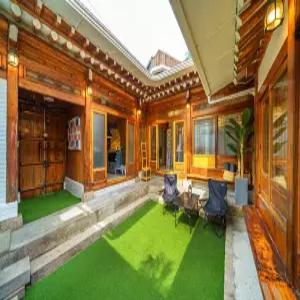 [서울 게스트하우스] 심산재 부티크 독채 한옥스테이 (종로,대학로,동묘앞역)