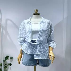 올리브데올리브 (OW5MB651) 시스루 시어서커 스트라이프 셔츠