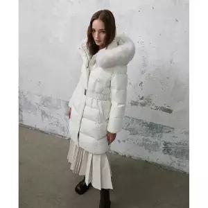 [에고이스트](신세계 사우스시티)[전략] 슬림 웨이스트 폭스퍼 구스점퍼 (ER4TD004)