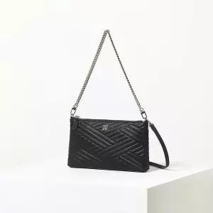 [닥스](강남점)[CARLISLE]블랙 퀼팅 가죽 미니 크로스백DCWA0E279