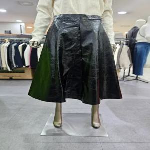 시슬리/애플아울렛/직수입 페이크 레더 플레어 롱 스커트 4F-4XAUL002E