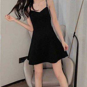 솔리드 테이프슬리브리스 뷔스티에 심플 세련 원피스룩