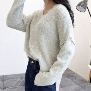 걸스 레이디 롱셔츠 스웨터 브이컷 브이 일상템 라이트룩 스위트 환절기봄철 오텀 트렌드 블라우스 클래식