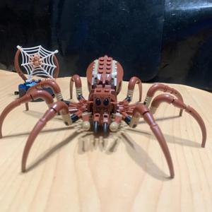 금지된 숲속의 생물-거미 세트-마법 생물 피규어-2 캐릭터 미니피규어 선물 76434, 195 개