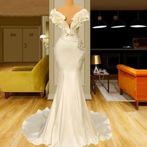 현대 인어 웨딩 원피스 오프숄더 프릴 구슬 및 주름 신부 바닥 길이, 맞춤형 스윕 트레인 가운