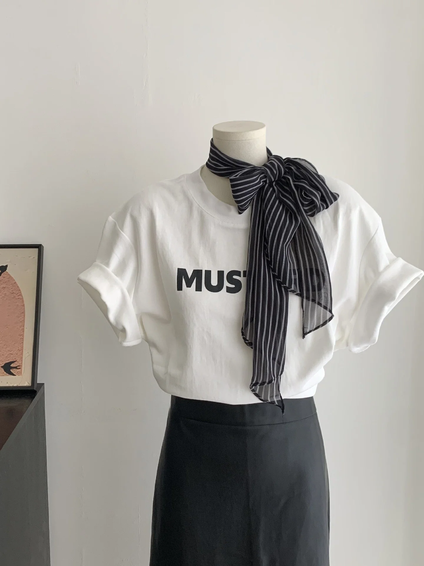 한국 스타일 얇은 스트라이프 실크 스카프 빈티지 예술적 좁은 버전 실크 리본 다용도 블랙 화이트 스트라이프 여름 패션 액세서리