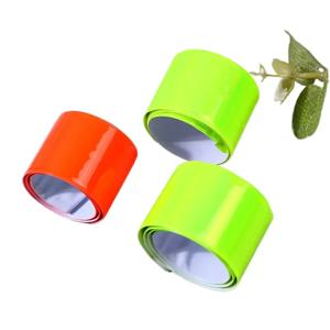 반사 손목 밴드 슬랩 밴드 팔찌 남자 여자를위한 선물 Kifds 반사판 완장 야간 러닝 사이클링 스포츠 안전