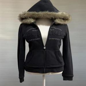 빈티지 아메리칸 레트로 화이트 레터 후드티 여성 겨울 인조 모피 안감 지퍼 업 스웨트 코지 플리스 풀오버 스트리트웨어 재킷