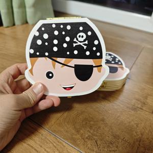 귀여운 해적 패턴 아기 치아 상자 소년 & 소녀를위한 나무 메모리 Toothkeeper 신생아 우유 치아 주최자 어린이 기념품 상자