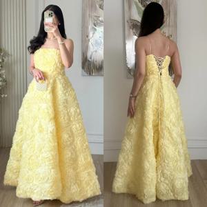 맞춤 제작된 정교하고 정교한 수제 꽃 주름 A라인 스트랩리스 롱 드레스, 맞춤형 특별한 날 드레스, 고품질 우아한 드레스