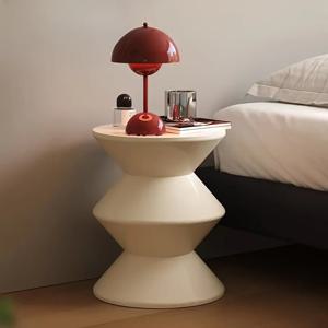 다용도 플라스틱 원형 스툴 - 신발 교환, 거실 및 사무실 사용에 적합 - 흰색 또는 검정색으로 제공