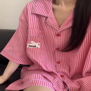 달콤한 한국 만화 줄무늬 잠옷 여성 여름 신상 루즈핏 반팔 반바지 홈웨어 세트 면 소재 프린트